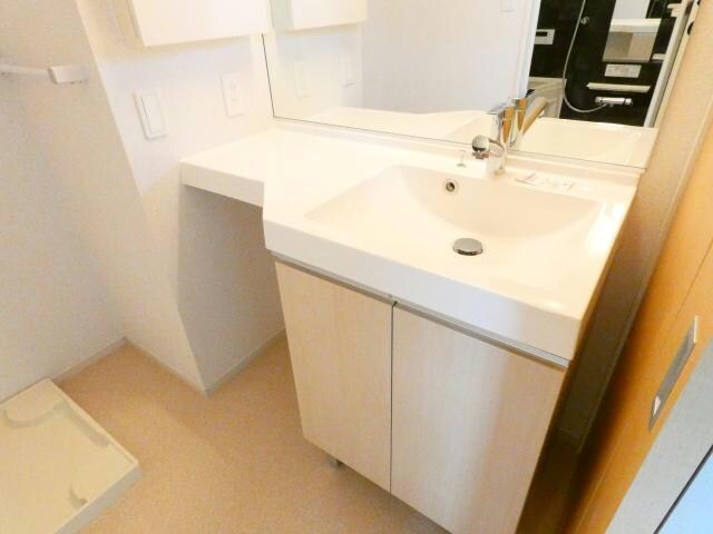  エルディム川端