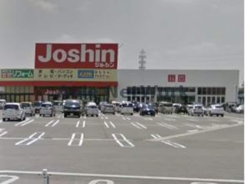 ユニクロ新安城店(ショッピングセンター/アウトレットモール)まで817m パレス　ミサカ