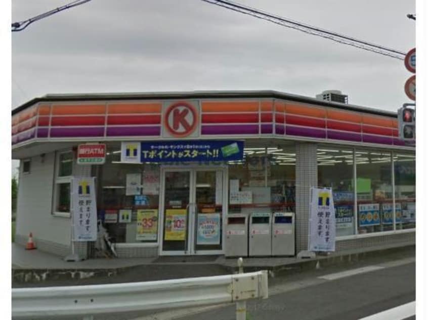 ファミリーマート西岡石畑店(コンビニ)まで413m エマーブル
