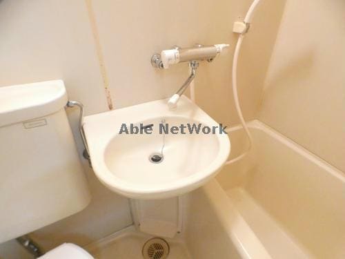 １０２ パレス石川