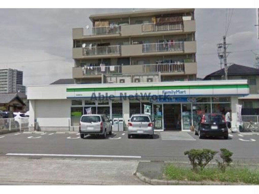 ファミリーマート安城南町店(コンビニ)まで570m サンリバー宮前