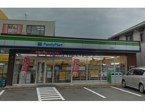 ファミリーマート刈谷若松店(コンビニ)まで299m エスポ・アール
