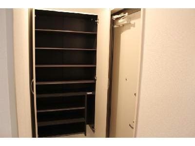  アール・オッツ