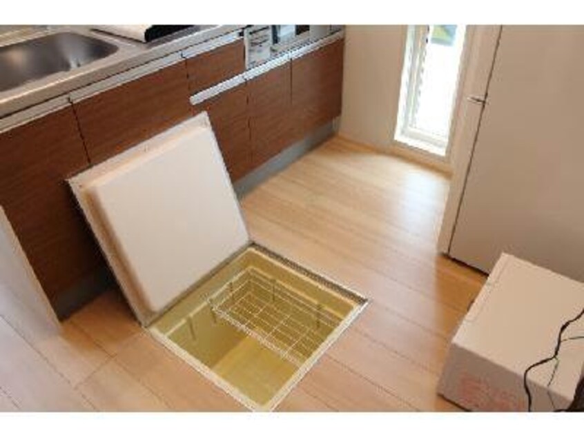  アール・オッツ