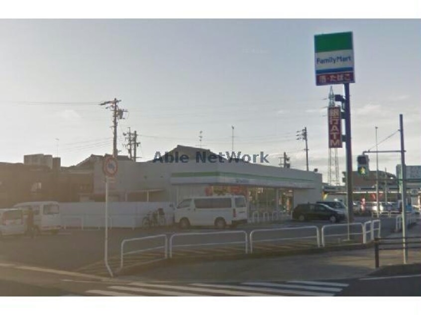 ファミリーマート矢作小河原店(コンビニ)まで351m ＰＲＯＵＤＩＡ岡崎