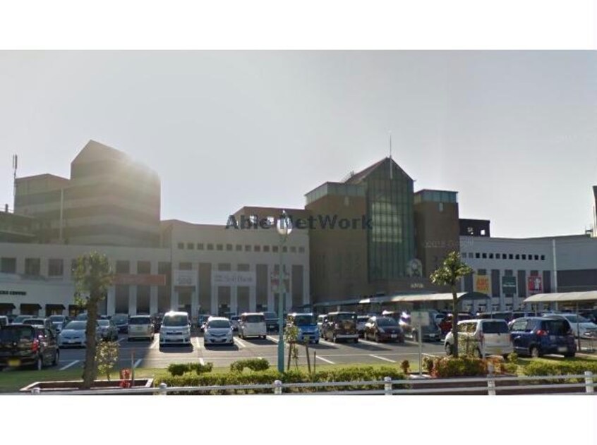 マックハウスギャラリエアピタ知立店(ショッピングセンター/アウトレットモール)まで869m ハイツＴ＆Ｋ