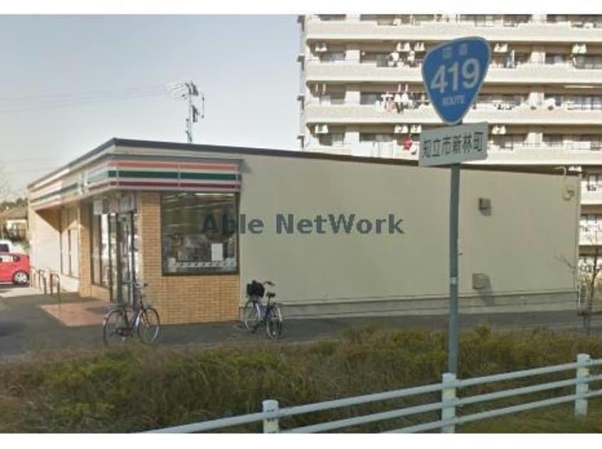 セブンイレブン知立新林町店(コンビニ)まで207m プリンセスガーデン本館