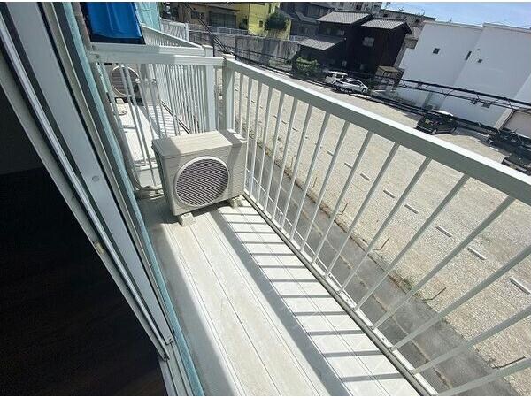 同型 エブリワン西棟