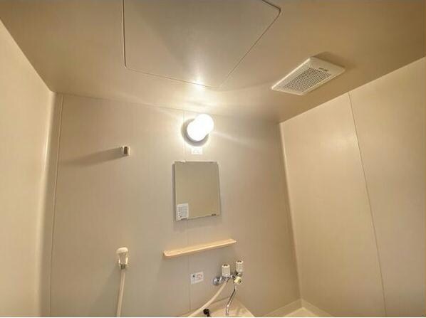 同型 エブリワン西棟