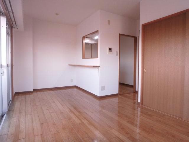 401 メゾンサルビア