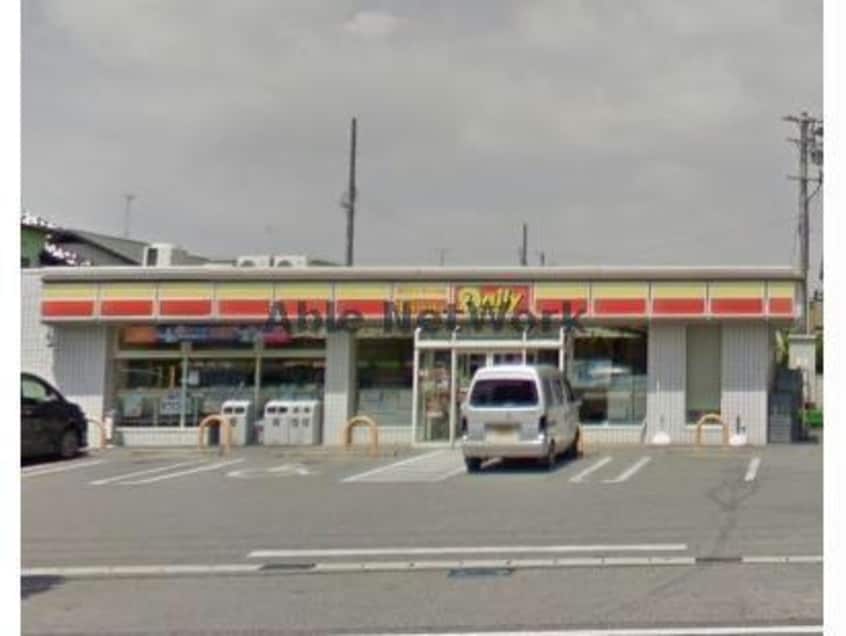 デイリーヤマザキ安城東栄町店(コンビニ)まで833m クラール　パプリカD