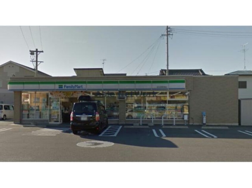 ファミリーマート知立谷田町西店(コンビニ)まで358m 高木ビル