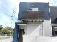 炭家グリーンガーデンⅢ　E