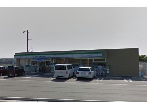 ファミリーマート豊田花園店(コンビニ)まで986m セジュールロイヤルＡ