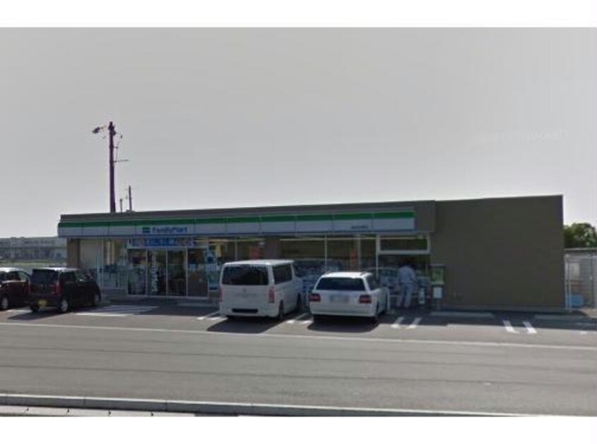 ファミリーマート豊田花園店(コンビニ)まで986m セジュールロイヤルＡ