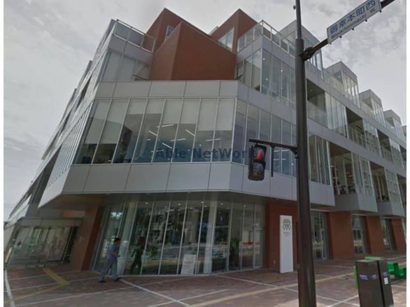 安城市図書情報館(図書館)まで1179m フェリス
