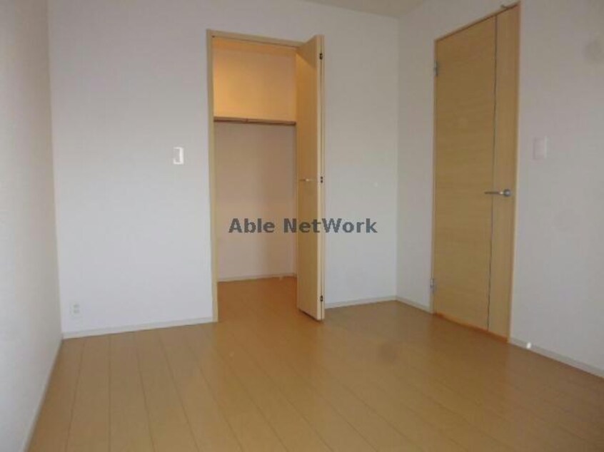 205号室 セロシア　雨池