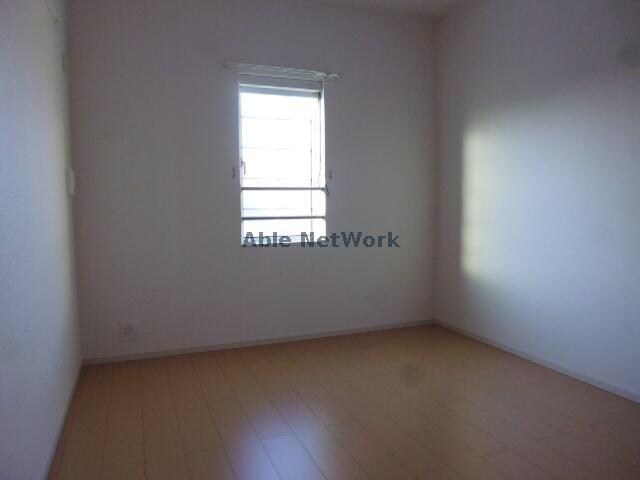 205号室 セロシア　雨池