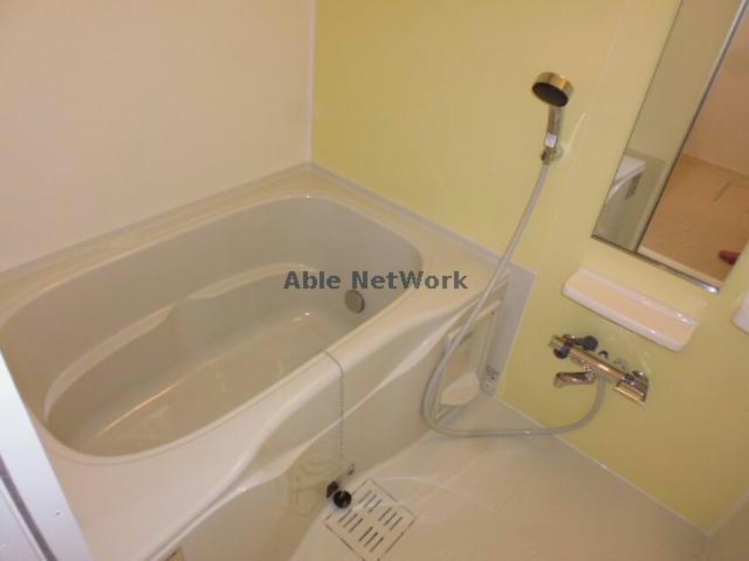 205号室 セロシア　雨池