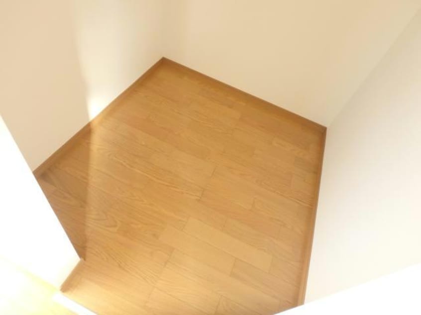 ５号室 ルシアス