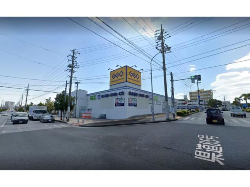 ゲオ沖縄美里店(ビデオ/DVD)まで2262m コーポラスＫＩＮＡ