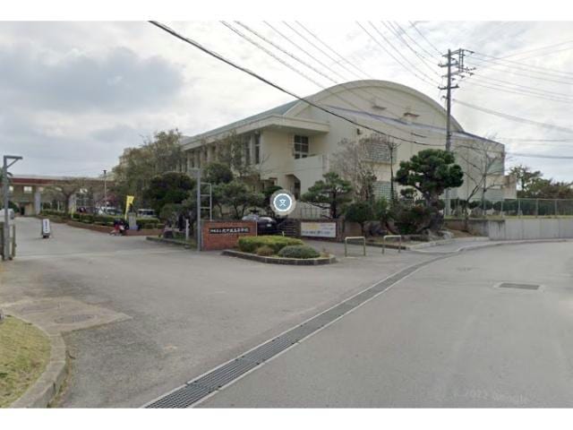 沖縄県立北中城高校(高等学校/高等専門学校)まで1564m トーマス比屋根Ⅱ