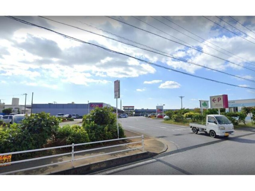 ベスト電器イオン読谷店(電気量販店/ホームセンター)まで1263m N共同住宅