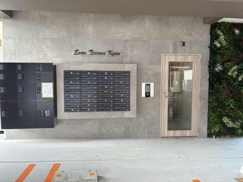  Esan Terrace　喜屋武