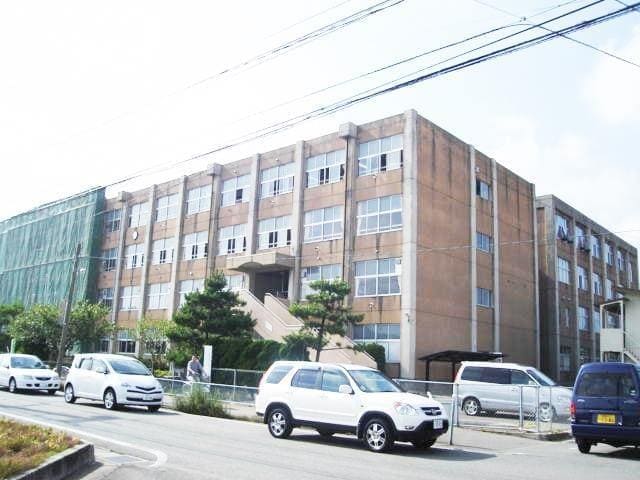 城東中学校(中学校/中等教育学校)まで450m 高田ハイツ