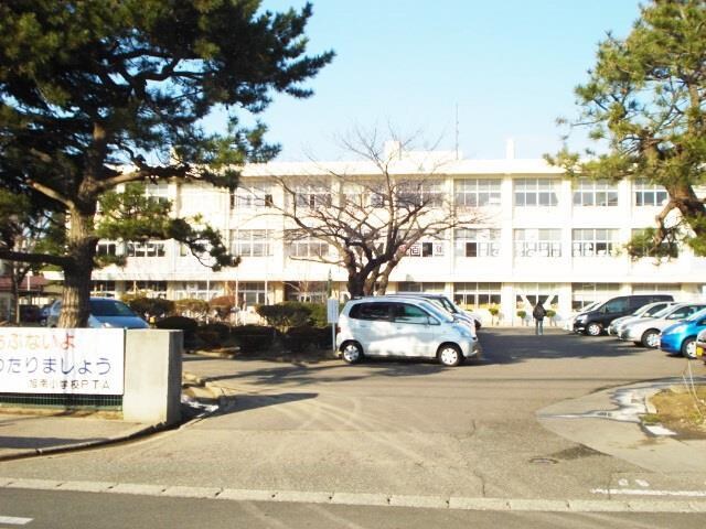 秋田市立旭南小学校(小学校)まで582m レオパレス川元開和町第二