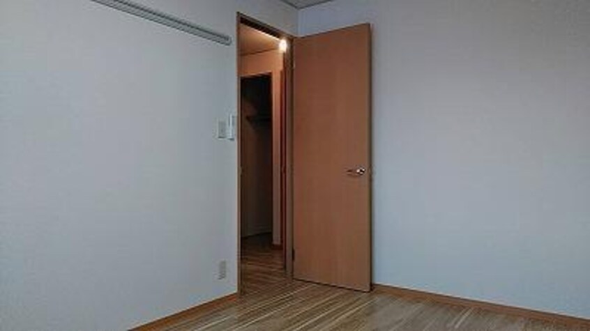 洋室 プリエ豊町　C