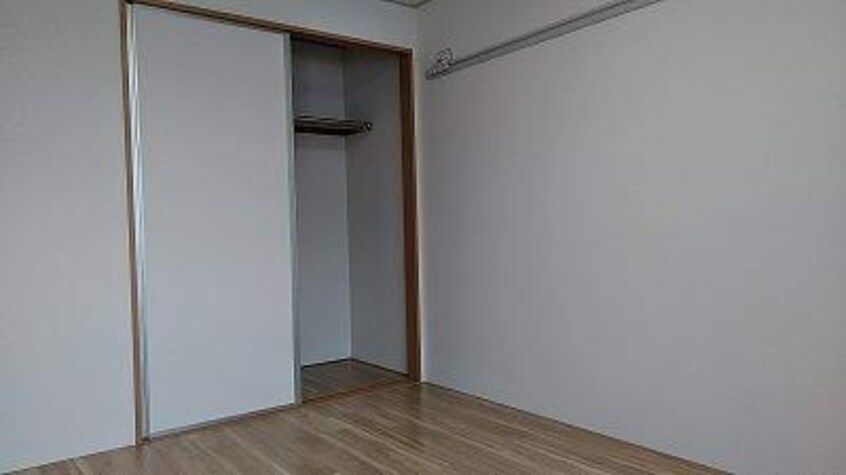 収納 プリエ豊町　C