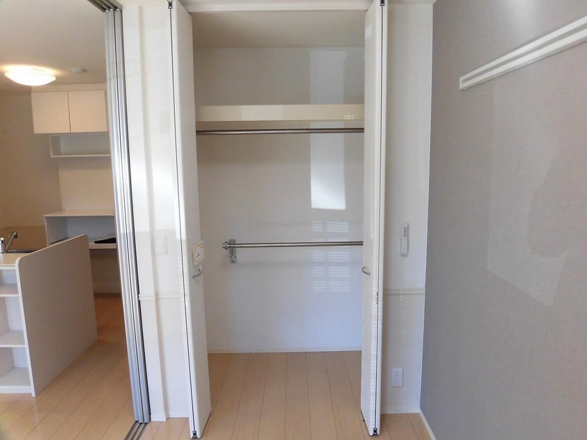 収納 オリビエスルプリューメ