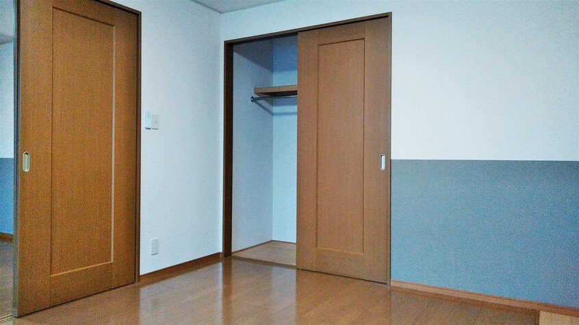 洋室 ヴィラージュK