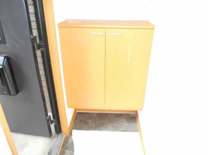 玄関 エステート八橋