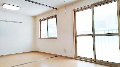 リビング グランモア富樫