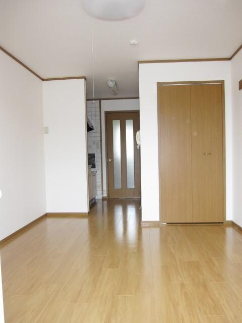 洋室 リバーサイド広面