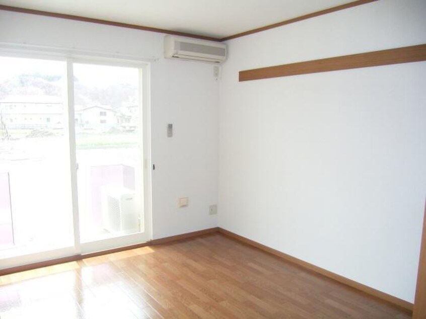 ☆バルコニー付き☆ リバーサイド広面