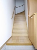 玄関～階段 アン・フルール