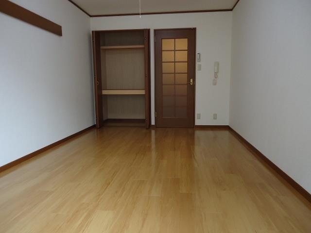 洋室 ＳＵＮＲＩＳＥ２１