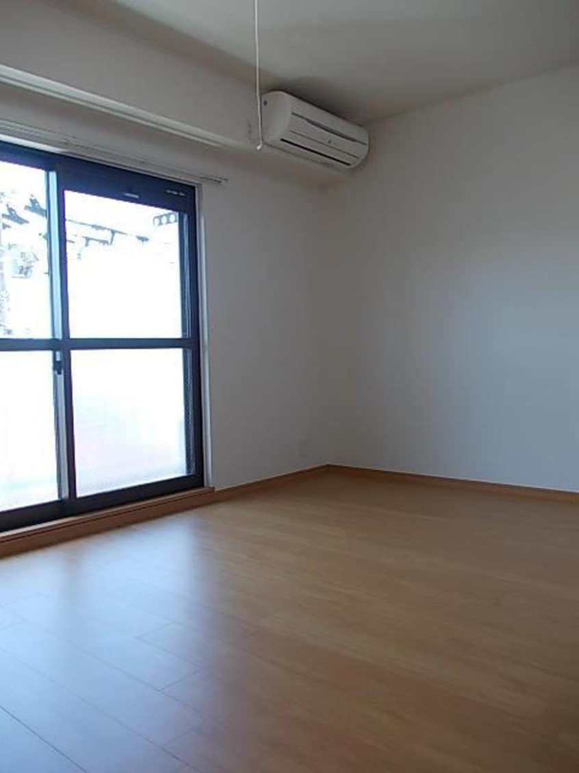 ☆バルコニー付き☆ フリーデン