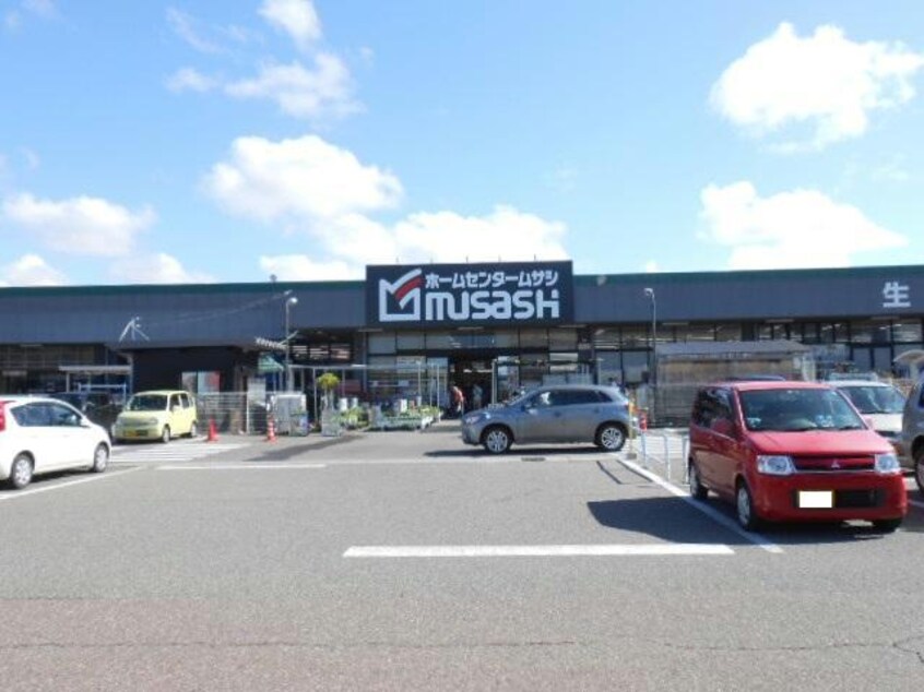 ホームセンタームサシ新発田コモ店(電気量販店/ホームセンター)まで725m 白新線・羽越本線（新潟県内）/西新発田駅 徒歩24分 2階 築33年