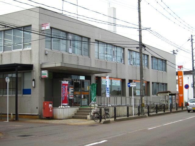 新発田郵便局(郵便局)まで1100m 白新線・羽越本線（新潟県内）/新発田駅 バス10分城北町２丁目下車:停歩5分 1階 築37年