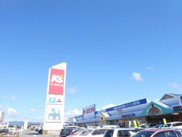 ケーズデンキ新発田店(電気量販店/ホームセンター)まで601m 白新線・羽越本線（新潟県内）/西新発田駅 徒歩24分 2階 築28年