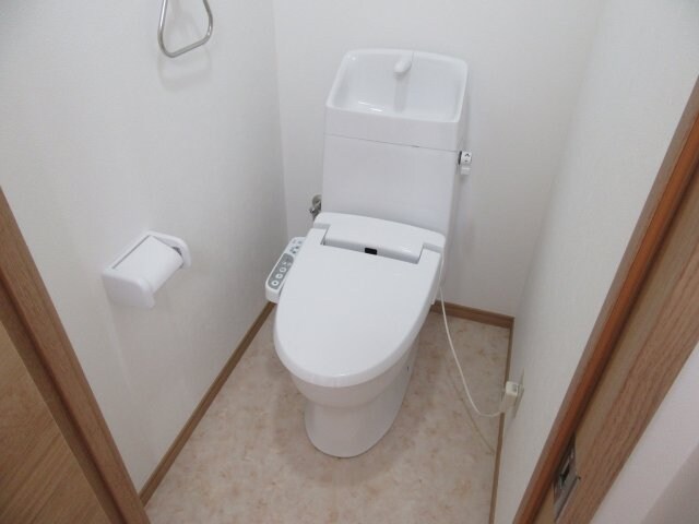 落ち着いたトイレです コーポラスカルチュア