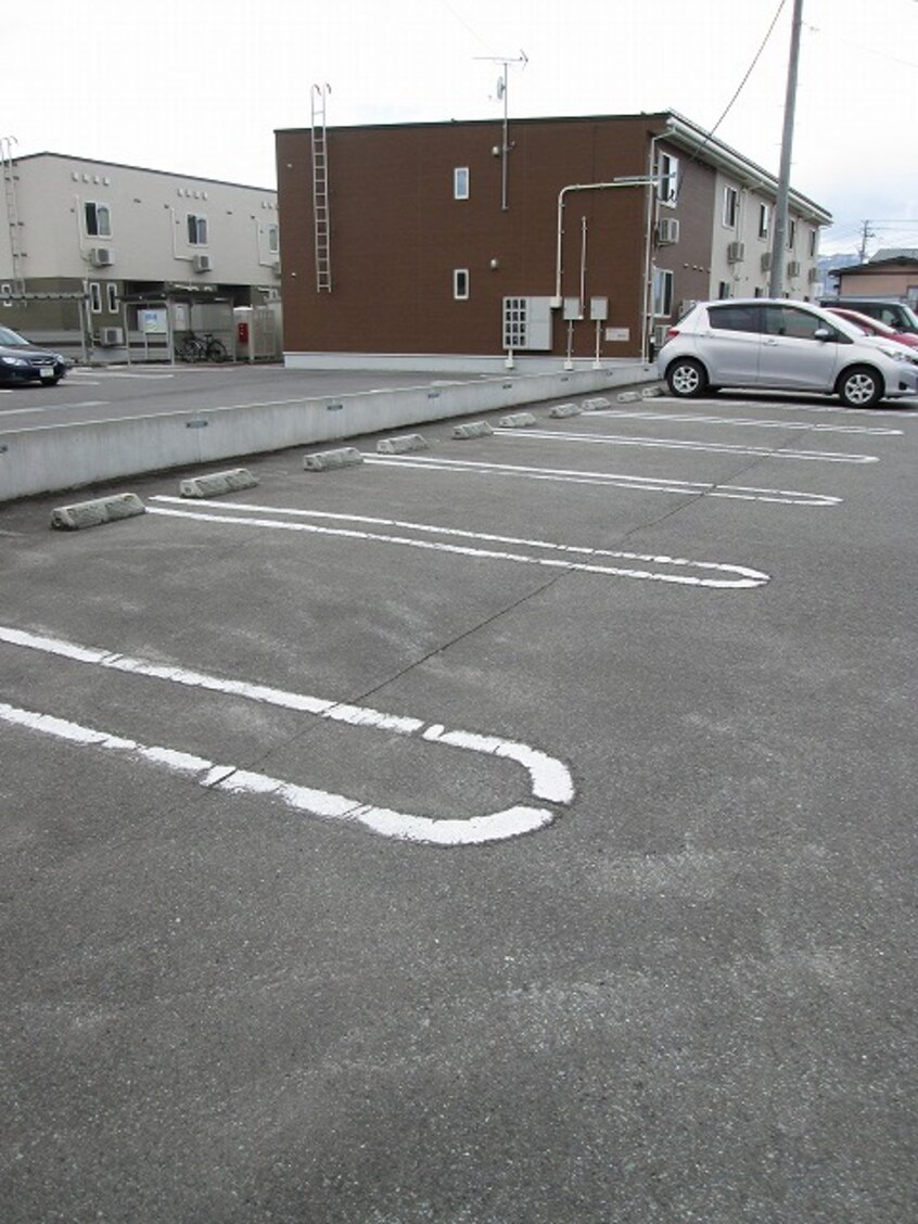 駐車場 ラ・フルールＡ