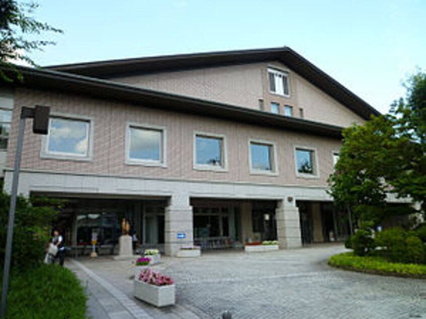 山形県県立図書館 348m かおり荘