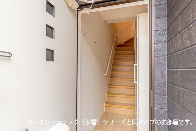 玄関 フルール・ド・ヴィオレット