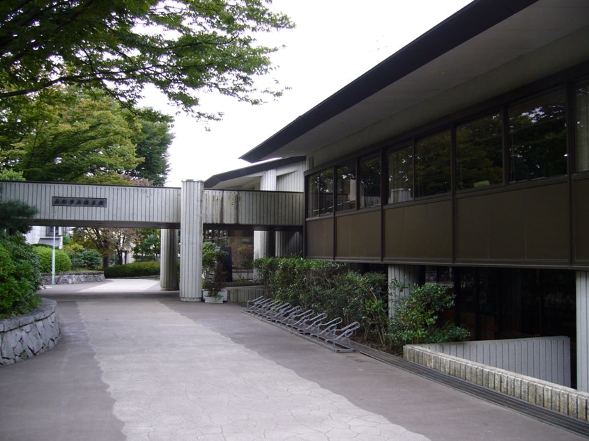 山形市立図書館中央分館(図書館)まで336m サンテラスアイ