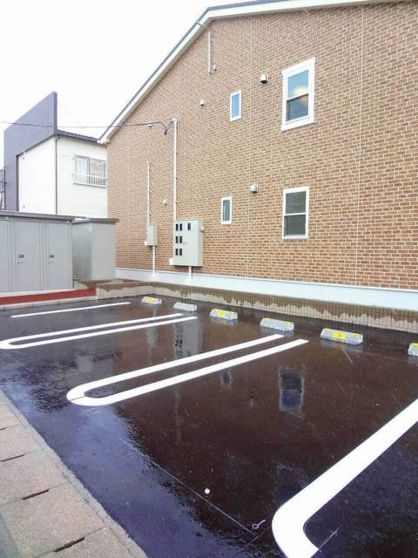 駐車場 アーバンエイト